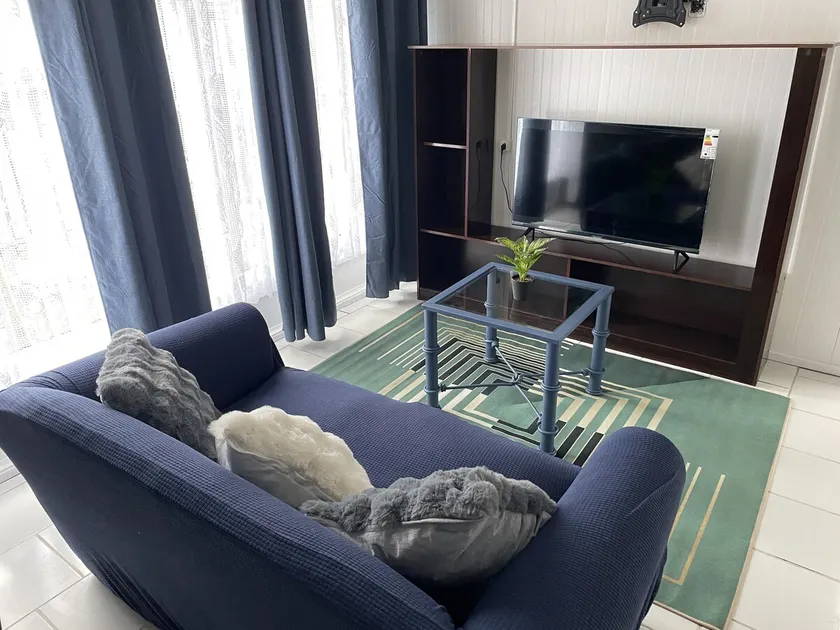 House minutes from downtown and outlet. New to Airbnb - Image 1