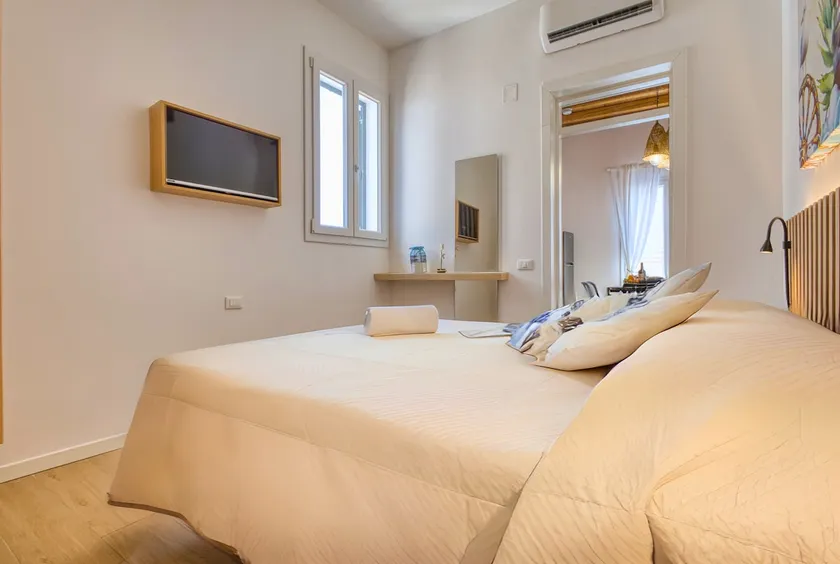 VFH La Rada Apartments - Image 1