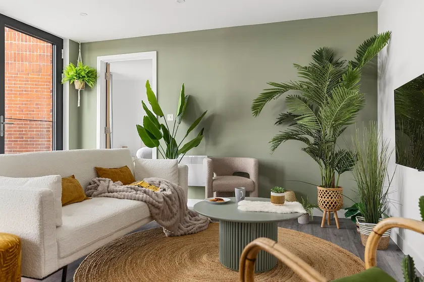 York 3BR Penthouse | Free Secure Parking | Luxury - Image 1