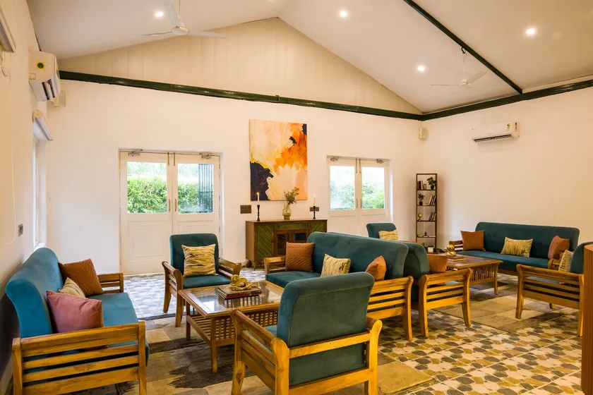 Pet-friendly Retreat W/ Garden, Shared pool - Image 1