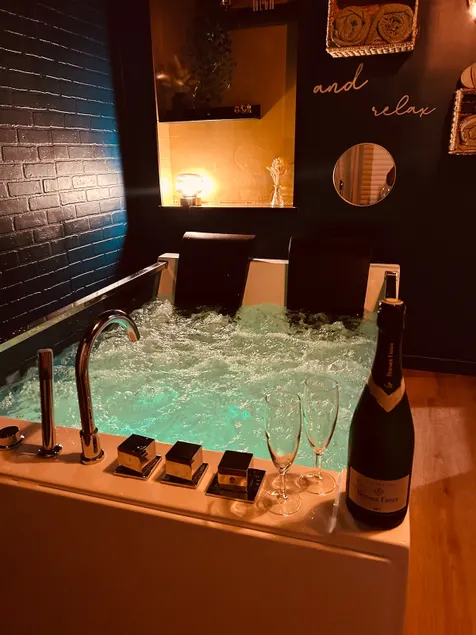 L'instant Suspendu-Studio Jacuzzi Terrace Beaches - Image 1