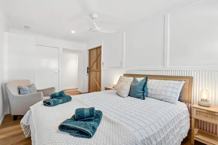 Cozy Coastal Retreat - Pet Friendly & Garden - Image 1