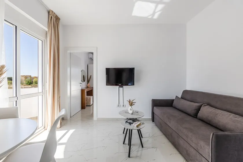 Apartment with AC and Balcony | Golem - Image 1