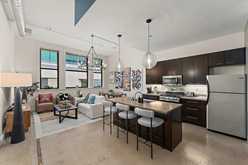 Heart of PGH | 2BR Urban Oasis | Free Parking+GYM - Image 1