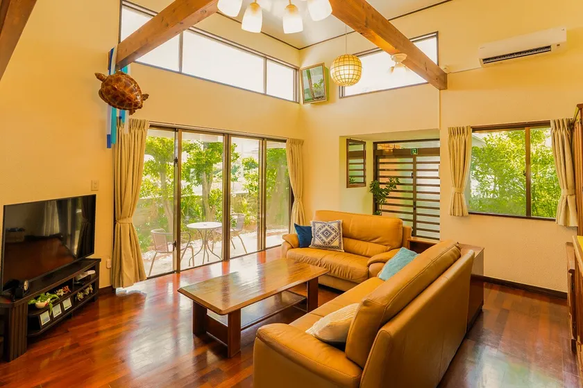 Maximum 8 guests! ｜ A rental house surrounded by the wind and heart of Okinawa ｜ Peace Branch - Image 1