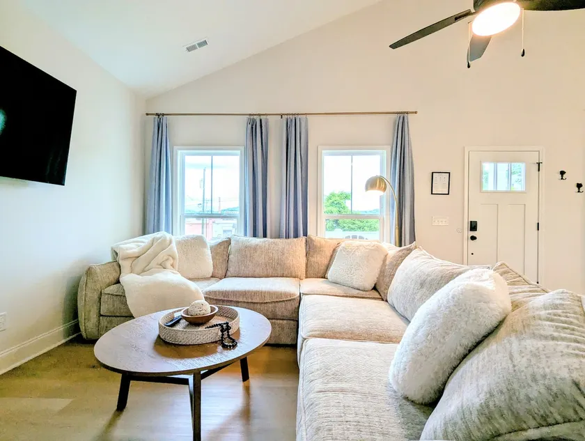 Modern New Build | King Bed | The Best Couch - Image 1