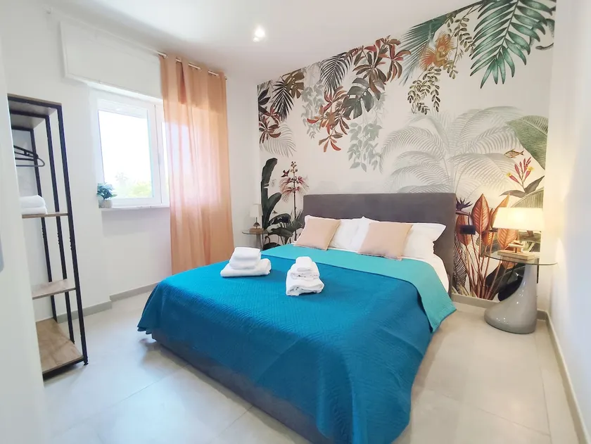 Ponente – Relax by the sea with parking - Image 1