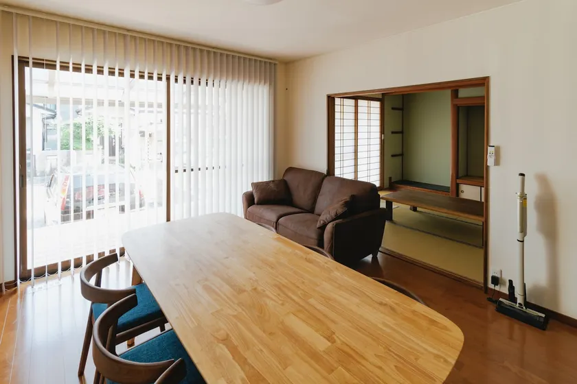 16 people/Kumamoto Airport 8 minutes/75 inch TV/theater room/parking for 3 cars - Image 1