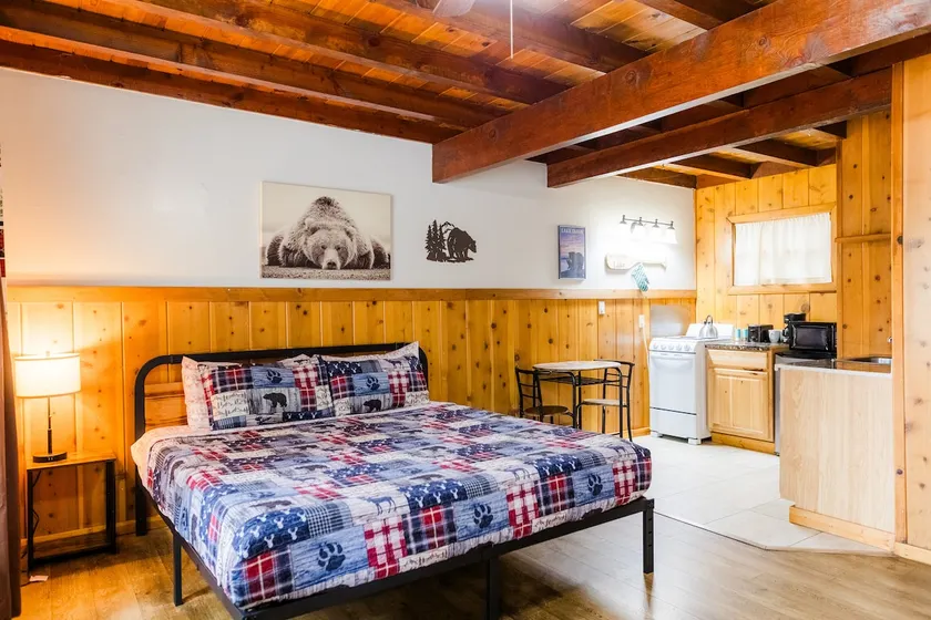 01: The Cascade Falls Studio at The Washoe Lodge - Image 1