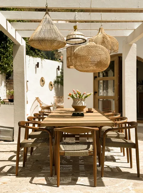 Family Villa + Private guest Apartment - Image 1