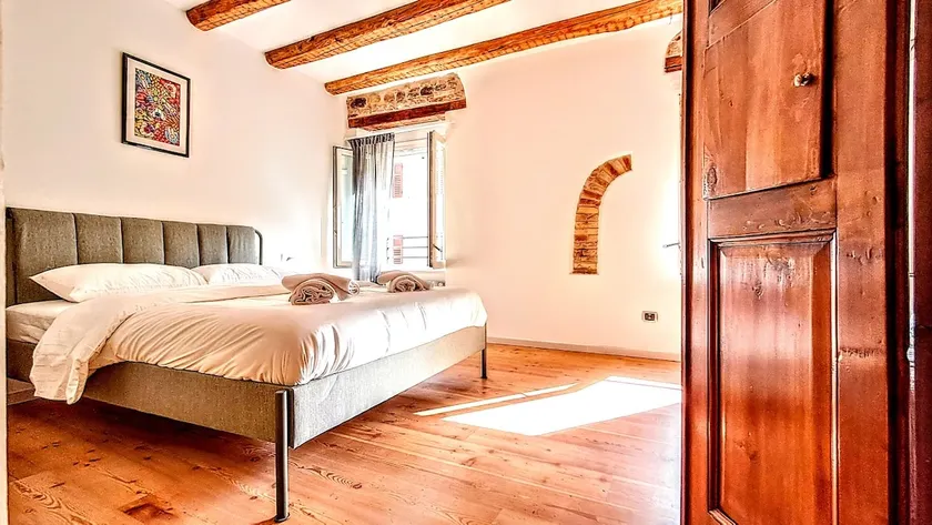 NEW Luxury Jacuzzi | 100mq in Old Town | charming - Image 1