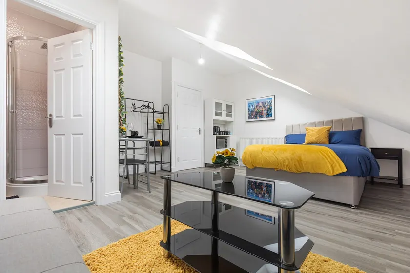 F5 Modern Studio Flat - Prime TV - Parking - Wi-Fi - Image 1