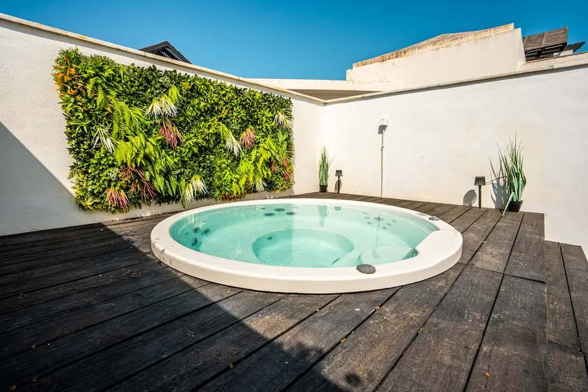 Sea and Jacuzzi near Estepona - Image 1