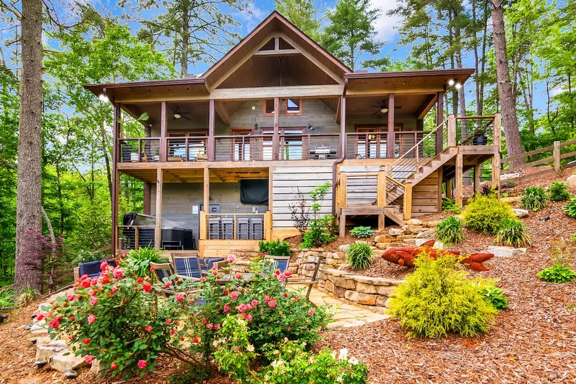 Romantic Mountain Cabin Near Blue Ridge with Hot Tub, Fireplace, Paved Road - Image 1