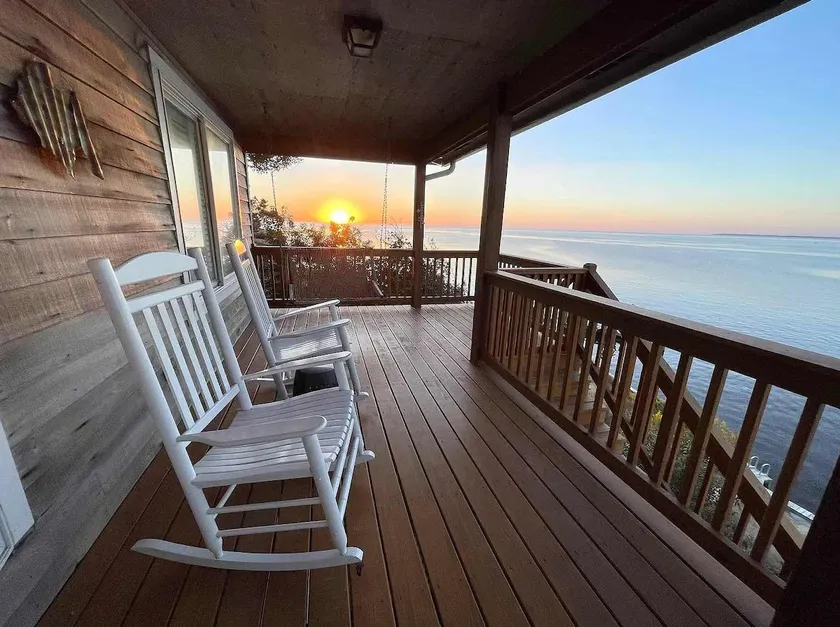 The Albemarle Sunset N Sound - Image 1