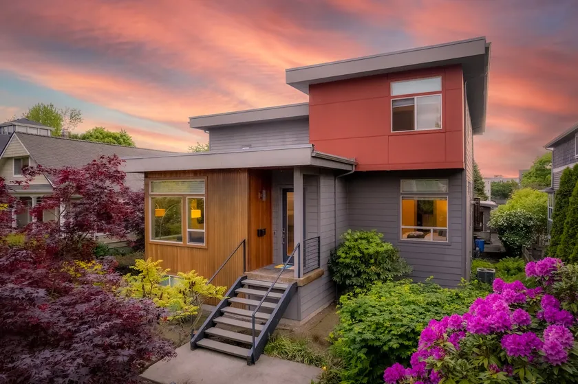 2m LuxuryHome~AC~Garage~GameRoom~Steps Green Lake - Image 1