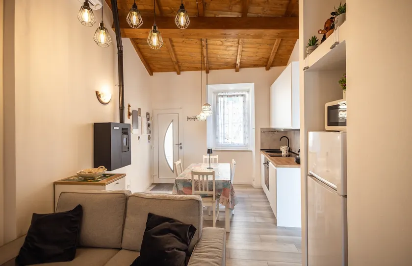 Elegant residence in the historic center, 10 minutes from the spa - Image 1