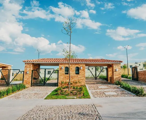 Capital Casita - Image 1
