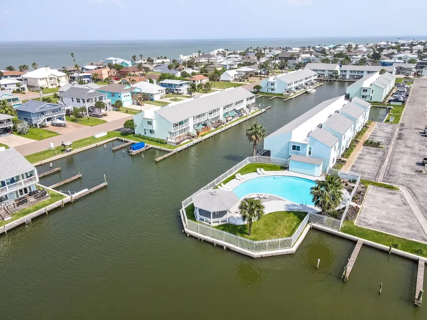 Blue Pearl | 2BR Condo | Pool - Image 1