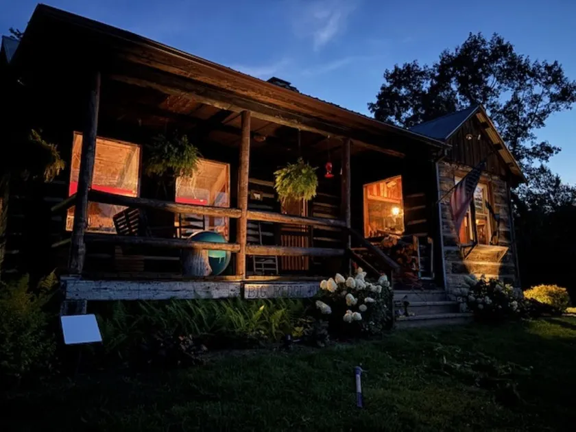 Rustic Log Cabin with Spectacular Mountain Vistas in Piedmont Region, Virginia - Image 1