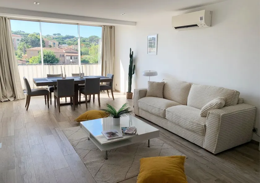 Port St Tropez superb quiet apartment + parking - Image 1