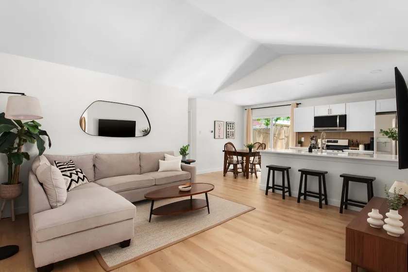 Stylish 2BR Retreat - S Austin - Image 1