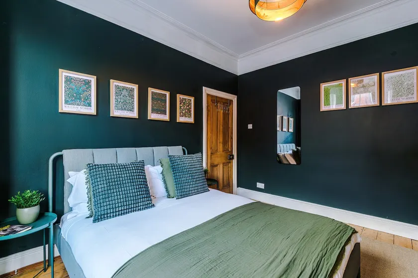 Stylish 3Bed Central House in the Heart of Chester - Image 1
