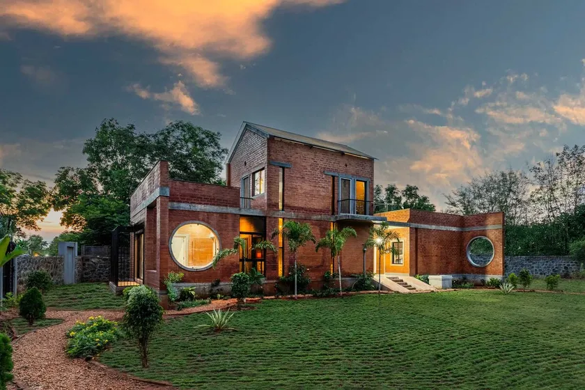 1R-RedBrick-Creative Castle-Pet-ready@Pondicherry - Image 1