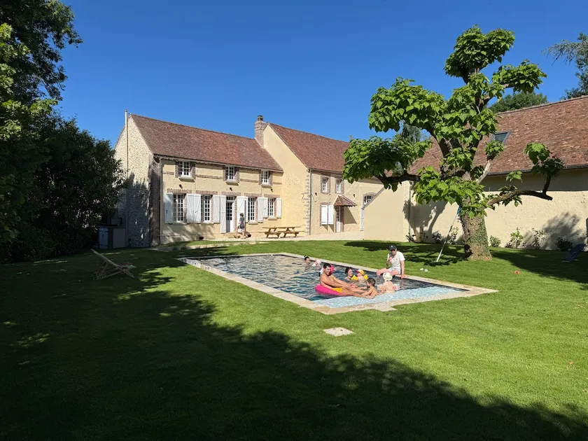 Chic Country Retreat 1h from Paris – Sleeps 18 - Image 1