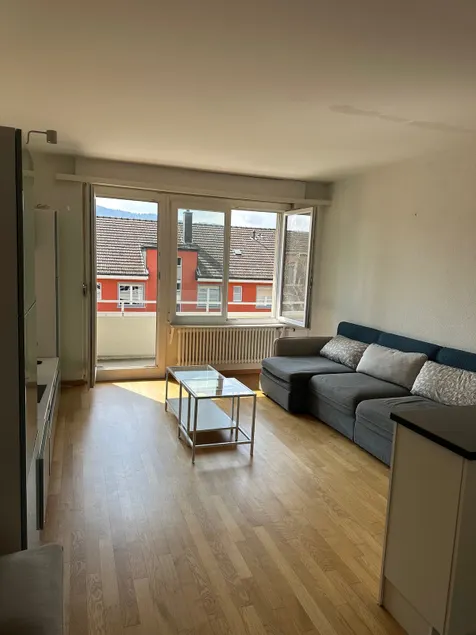 Modern 2-BR Apartment · Zürich West - Image 1