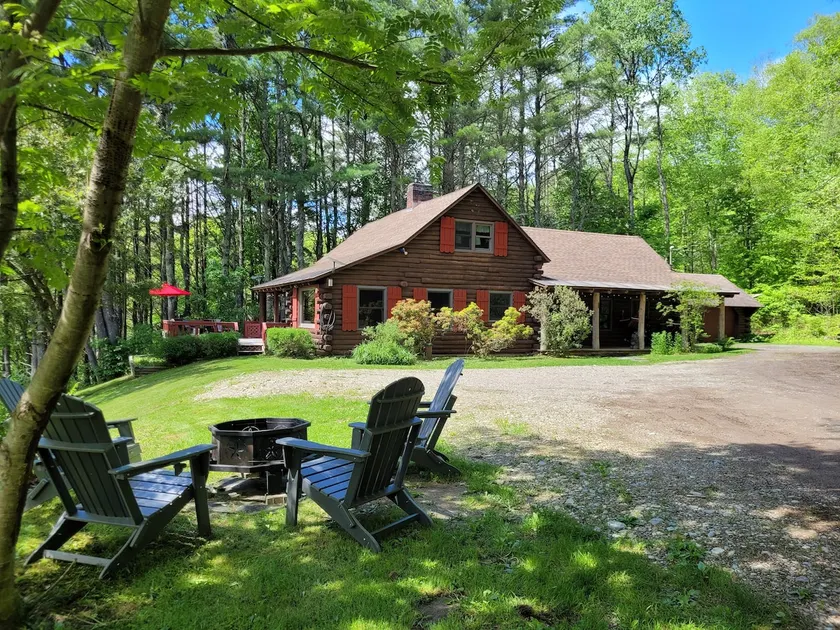 The Cabin on Pine Hill - Image 1