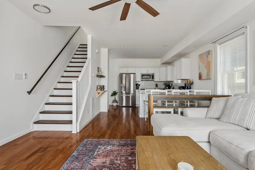 5 Private Suites | Sleeps 14 | Perfect for Groups - Image 1
