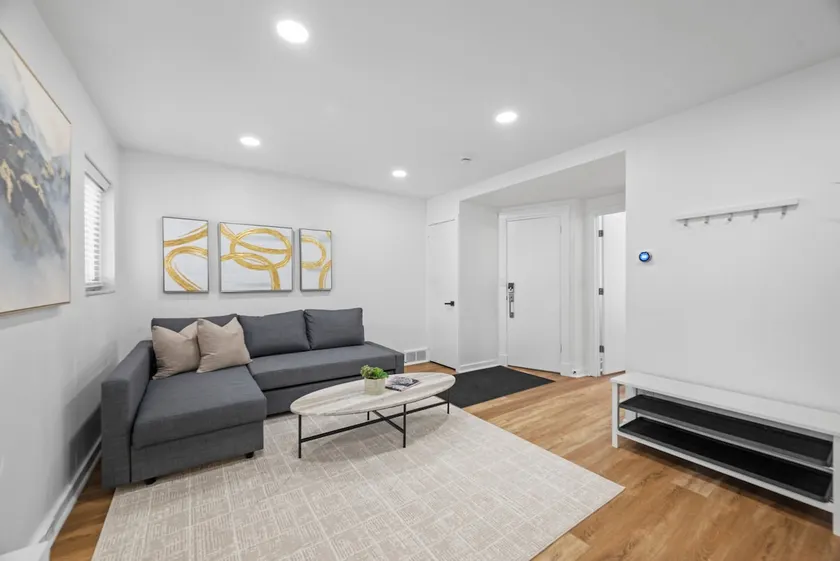 Pittsburgh/Millvale Modern & Cozy 1BD w/Parking - Image 1