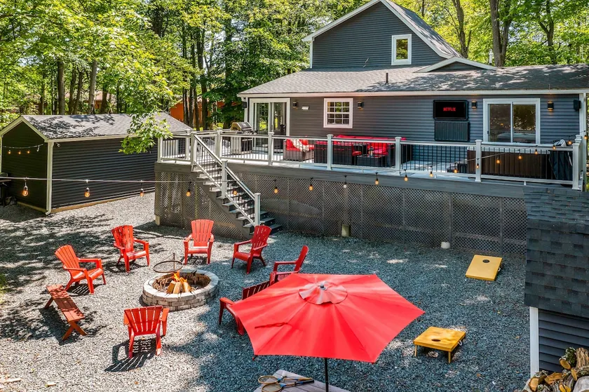 Cabin at WLE by Wallenpaupack w/Game Room& Hot Tub - Image 1