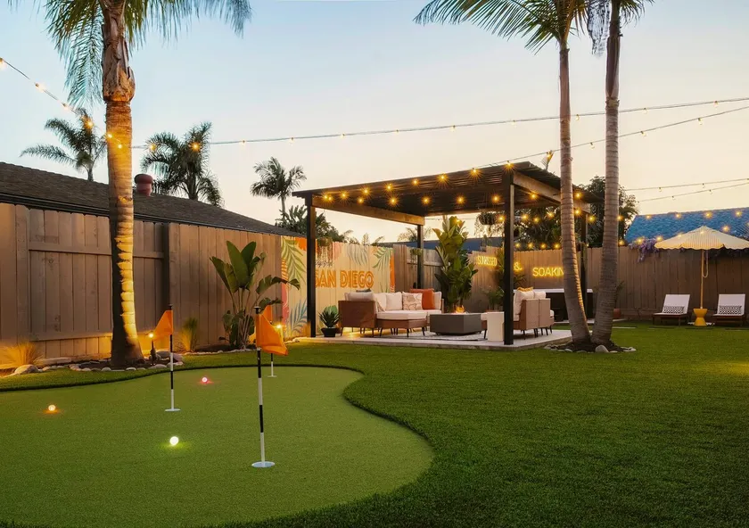 Hot Tub | Mini-Golf | Firepit | BBQ | Near Beaches - Image 1