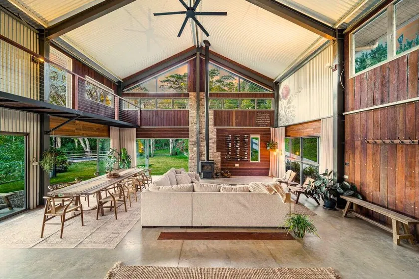 Linden Rose Barn | Short Walk to Waterfall + Views - Image 1