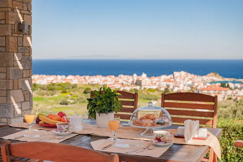 Athina Kokkari Apartments - Image 1