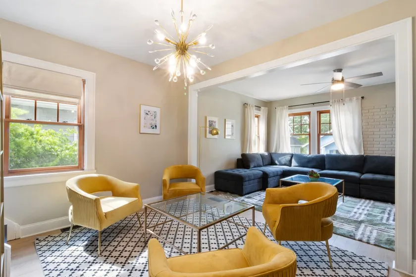 Spacious 3 bed 2.5 bath 2pk spot - Image 1