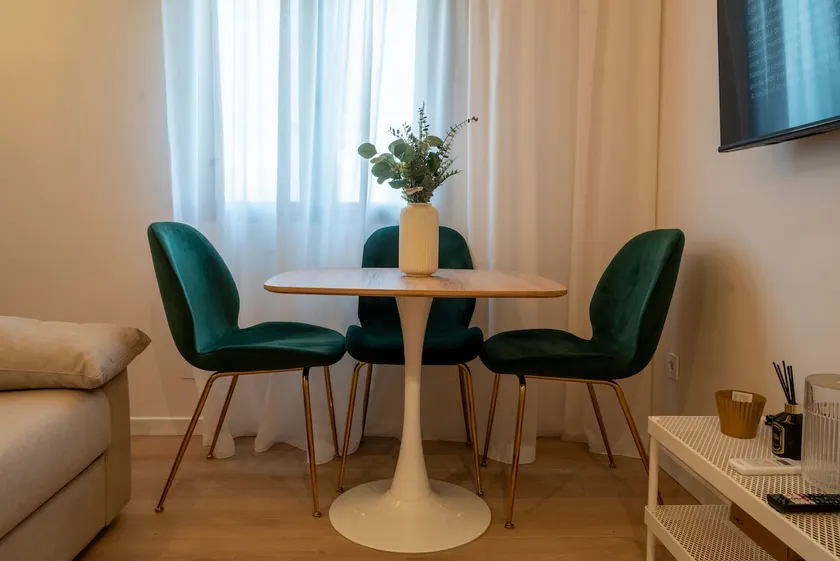 G232 Brand new Design Apartment Feria Madrid - Image 1
