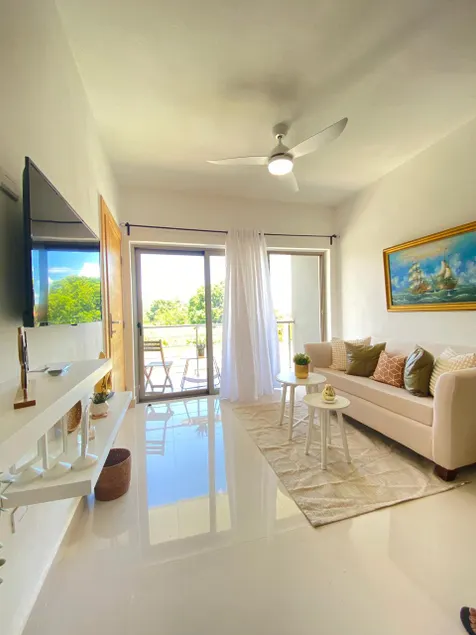 Beach 10 min away, New, Cozy and Modern - Image 1