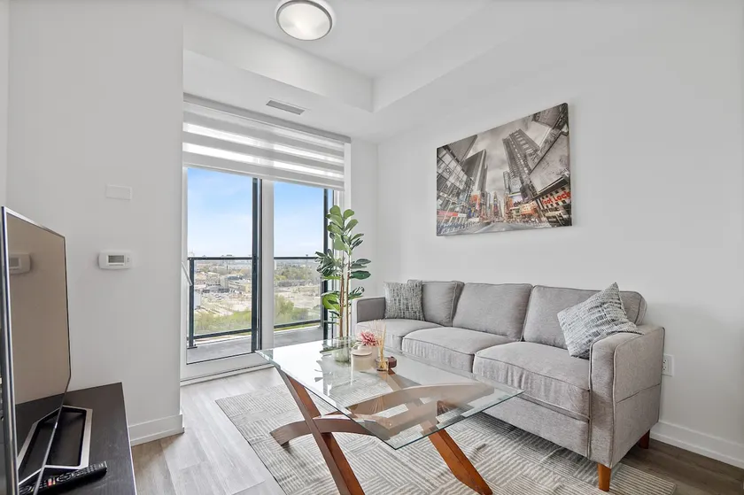 Luxe Retreat | Heart of DT Kitchener - Image 1
