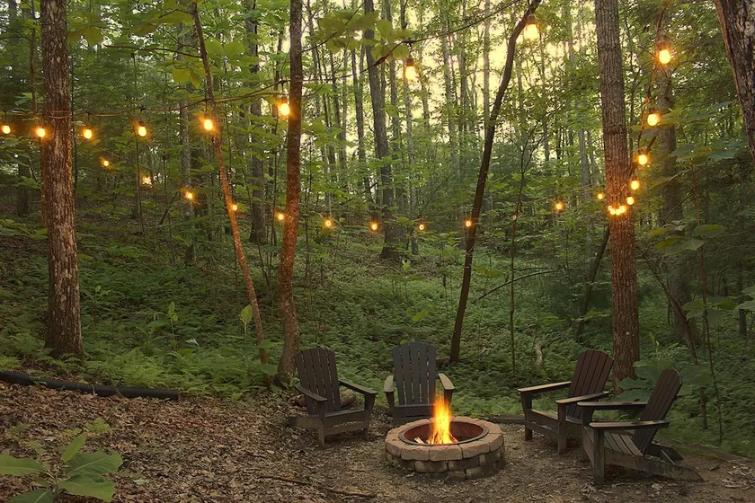 2 Suites-Attached Baths-Firepit-Hotub-Fireplace - Image 1