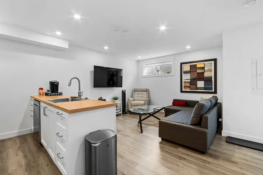 Royal Bay Retreat - Image 1
