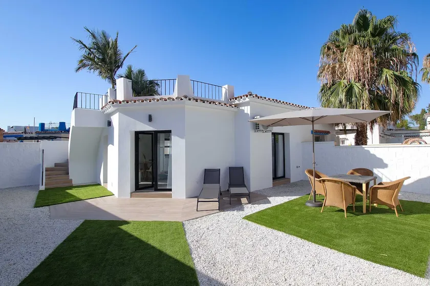 Linda Vista Beach Apartment - Image 1