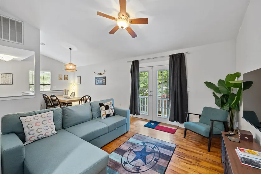 4BR house in trendy East Austin - Image 1