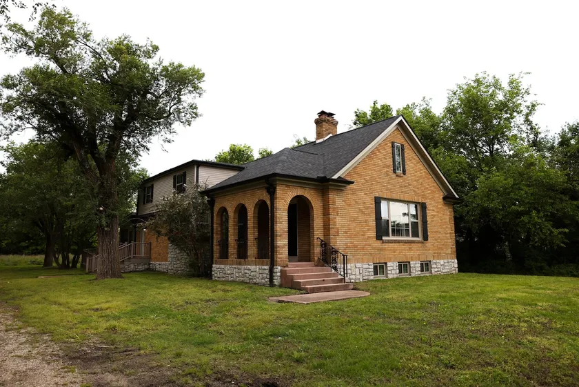 Main Getaway Sleeps 19, 15Bed/3.5 Bath, 2 Kitchens - Image 1