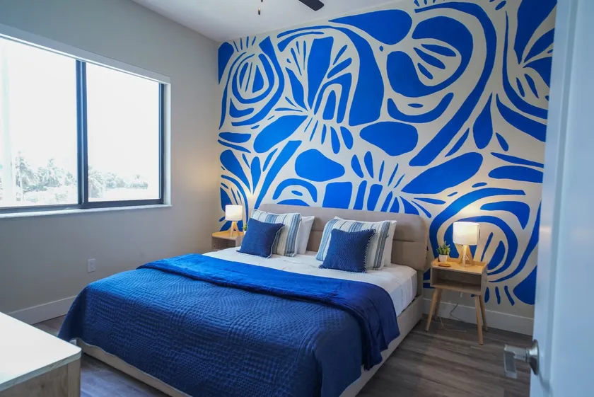 Indigo Reef: King Bed 1B/1B - Image 1