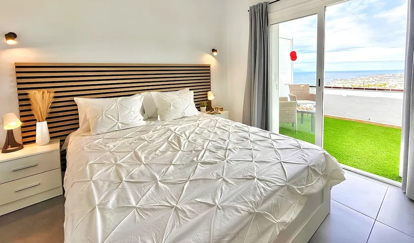 Stunning View Apartment in Colina Blanca - Image 1