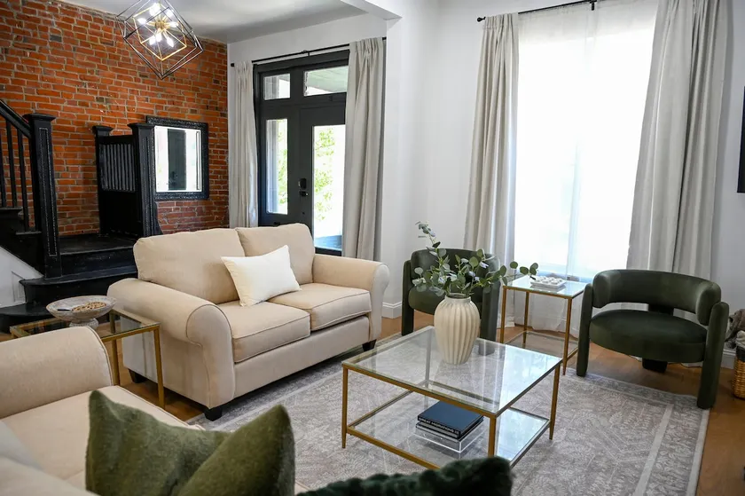 St. Louis Luxury Home 3BR/3.5BA Near Everything - Image 1