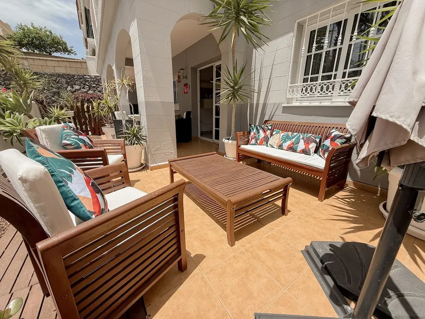 Pambnb - Bright Family Flat with Pools & Large Outdoor Space - Image 1